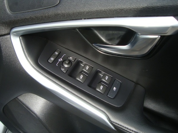 Used Volvo V40 2015 for sale - 76237366: Photo 12