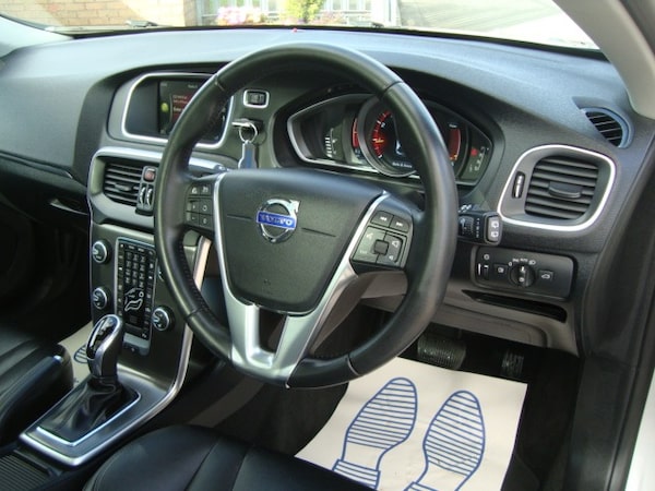 Used Volvo V40 2015 for sale - 76237366: Photo 14