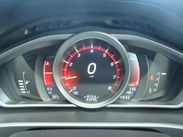 Used Volvo V40 2015 for sale - 76237366: Photo 19