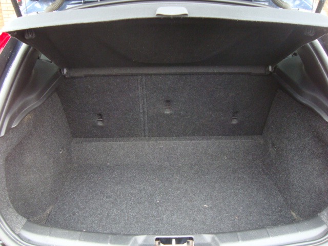 Used Volvo V40 2017 for sale - 77240454: Photo 11