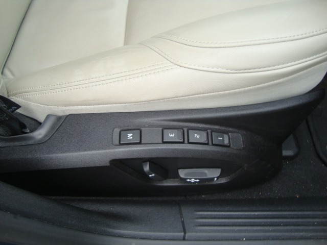 Used Volvo V40 2017 for sale - 77240454: Photo 13