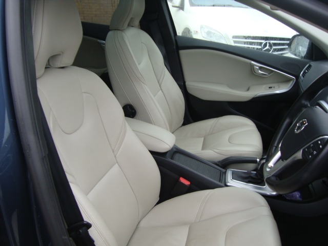 Used Volvo V40 2017 for sale - 77240454: Photo 14