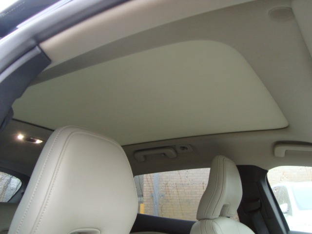 Used Volvo V40 2017 for sale - 77240454: Photo 16