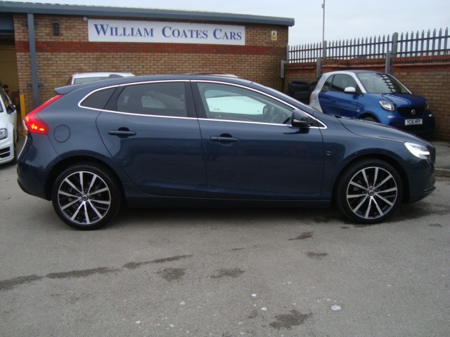Used Volvo V40 2017 for sale - 77240454: Photo 31