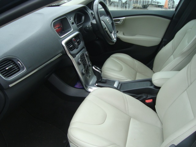 Used Volvo V40 2017 for sale - 77240454: Photo 5