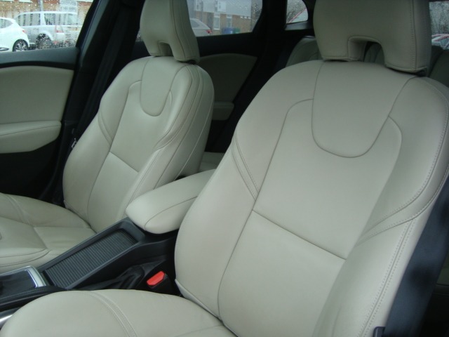 Used Volvo V40 2017 for sale - 77240454: Photo 7