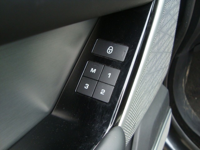 Used Land Rover Range Rover Velar 2018 for sale - 77909929: Photo 8