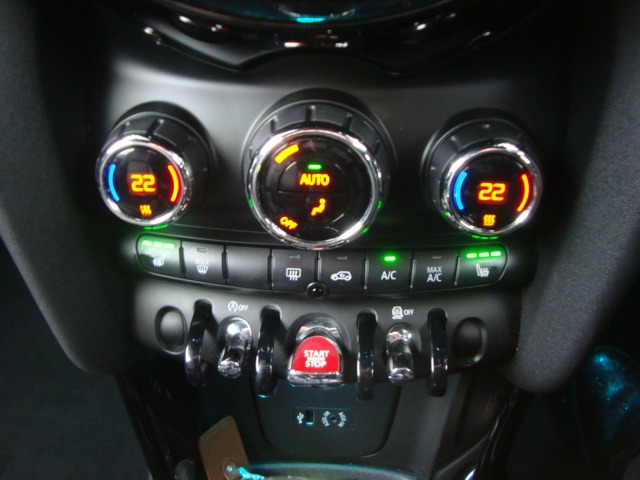 Used MINI Convertible 2017 for sale - 77453656: Photo 19