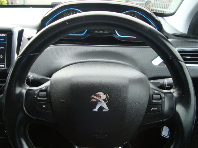 Used Peugeot 2008 2018 for sale - 76559584: Photo 15