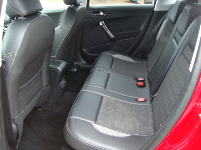 Used Peugeot 2008 2018 for sale - 76559584: Photo 8