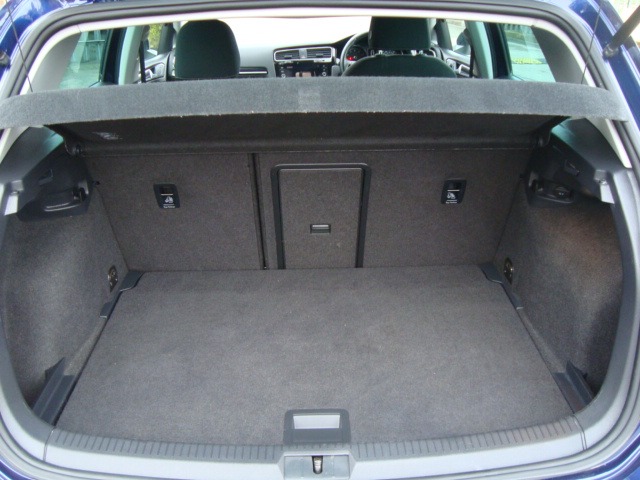 Used Volkswagen Golf 2017 for sale - 76714108: Photo 11