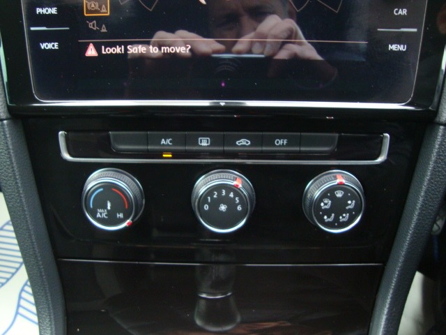 Used Volkswagen Golf 2017 for sale - 76714108: Photo 18