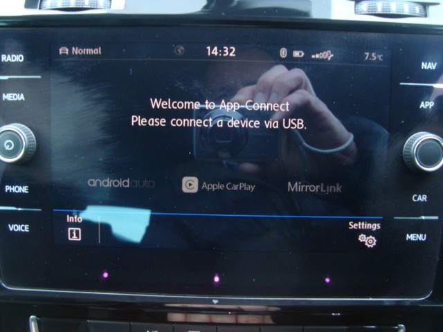 Used Volkswagen Golf 2017 for sale - 76714108: Photo 25