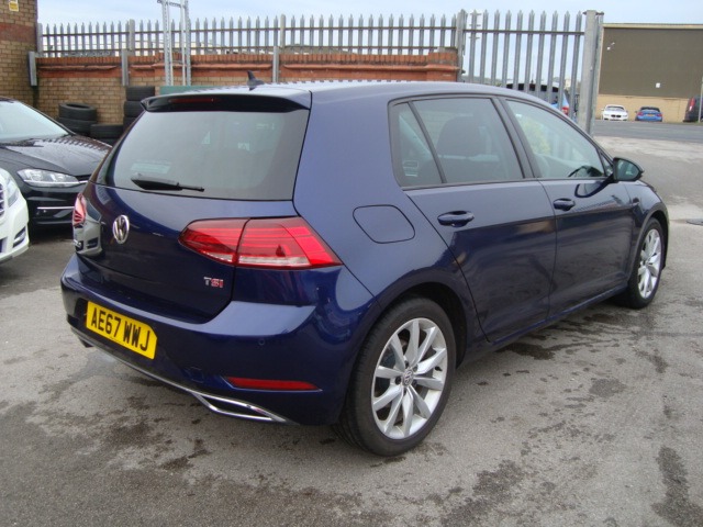 Used Volkswagen Golf 2017 for sale - 76714108: Photo 29
