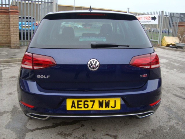 Used Volkswagen Golf 2017 for sale - 76714108: Photo 4