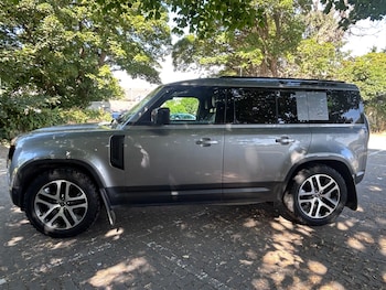 Used Land Rover Defender 2021 for sale - 79531887: Photo