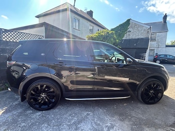 Used Land Rover Discovery Sport 2017 for sale - 78577893: Photo