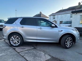 Land Rover Discovery Sport feature image