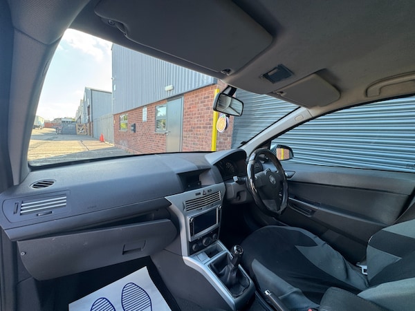 Used Vauxhall Astra 2009 for sale - 74620174: Photo 13