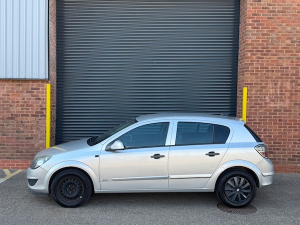 Used Vauxhall Astra 2009 for sale - 74620174: Photo 9