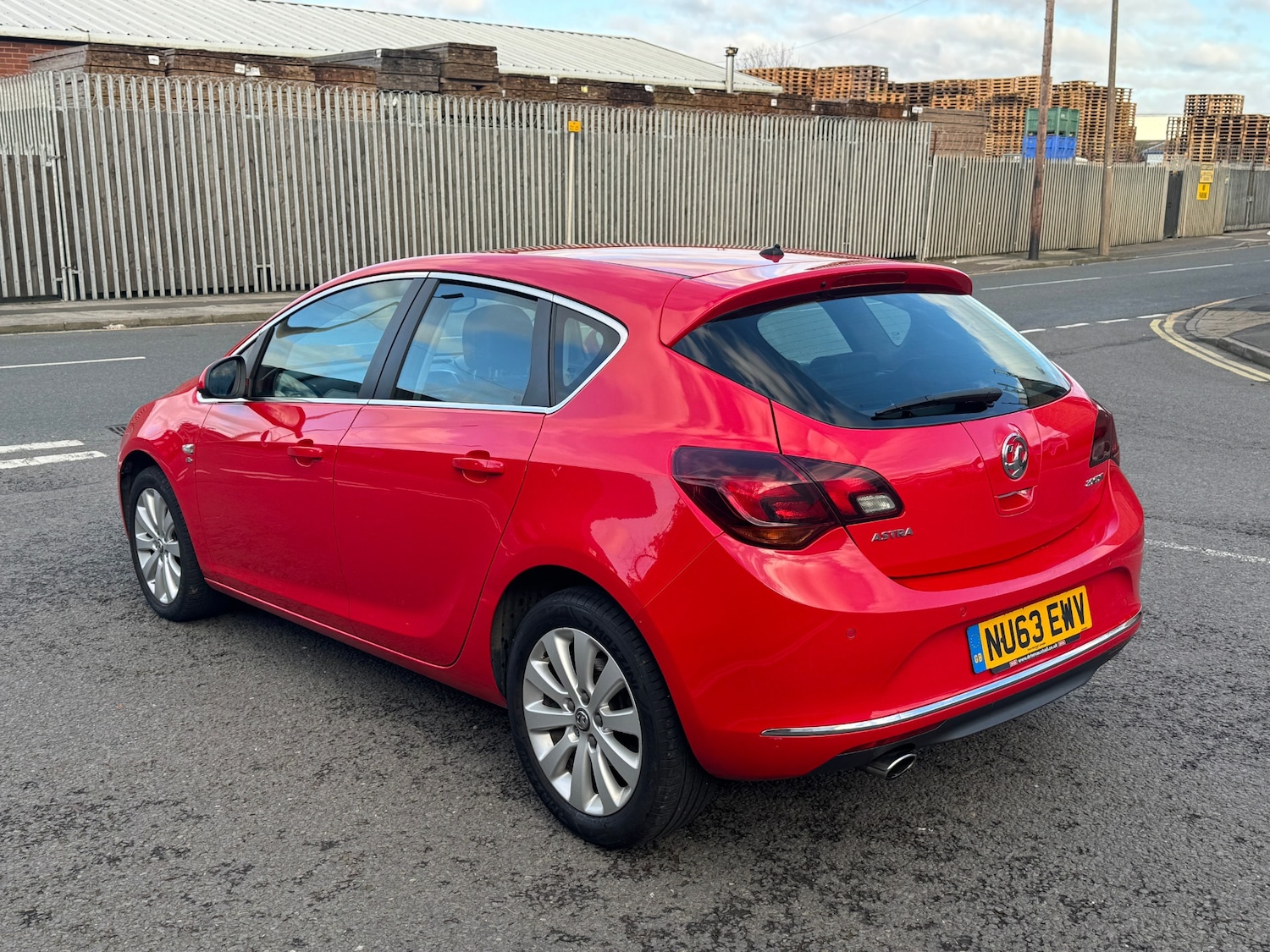 Used Vauxhall Astra 2013 for sale - 77052629: Photo 8