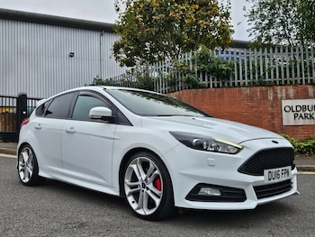 Used Ford Focus 2016 for sale - 76277042: Photo 2
