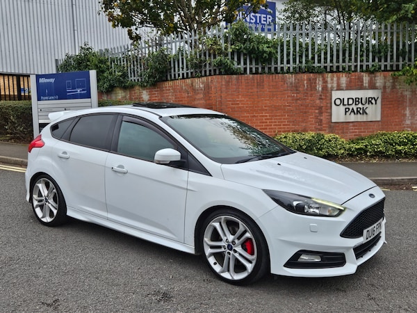 Used Ford Focus 2016 for sale - 76277042: Photo 3
