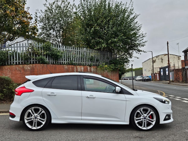Used Ford Focus 2016 for sale - 76277042: Photo 4