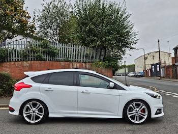 Used Ford Focus 2016 for sale - 76277042: Photo 4