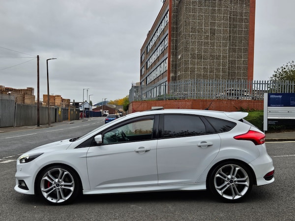 Used Ford Focus 2016 for sale - 76277042: Photo 8