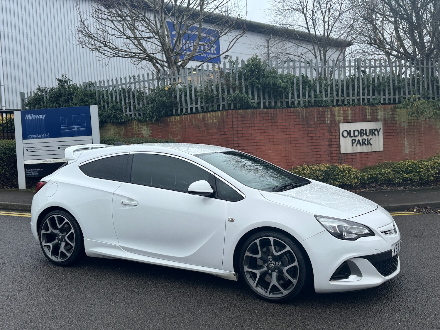 Used Vauxhall Astra GTC 2016 for sale - 76975398: Photo 3