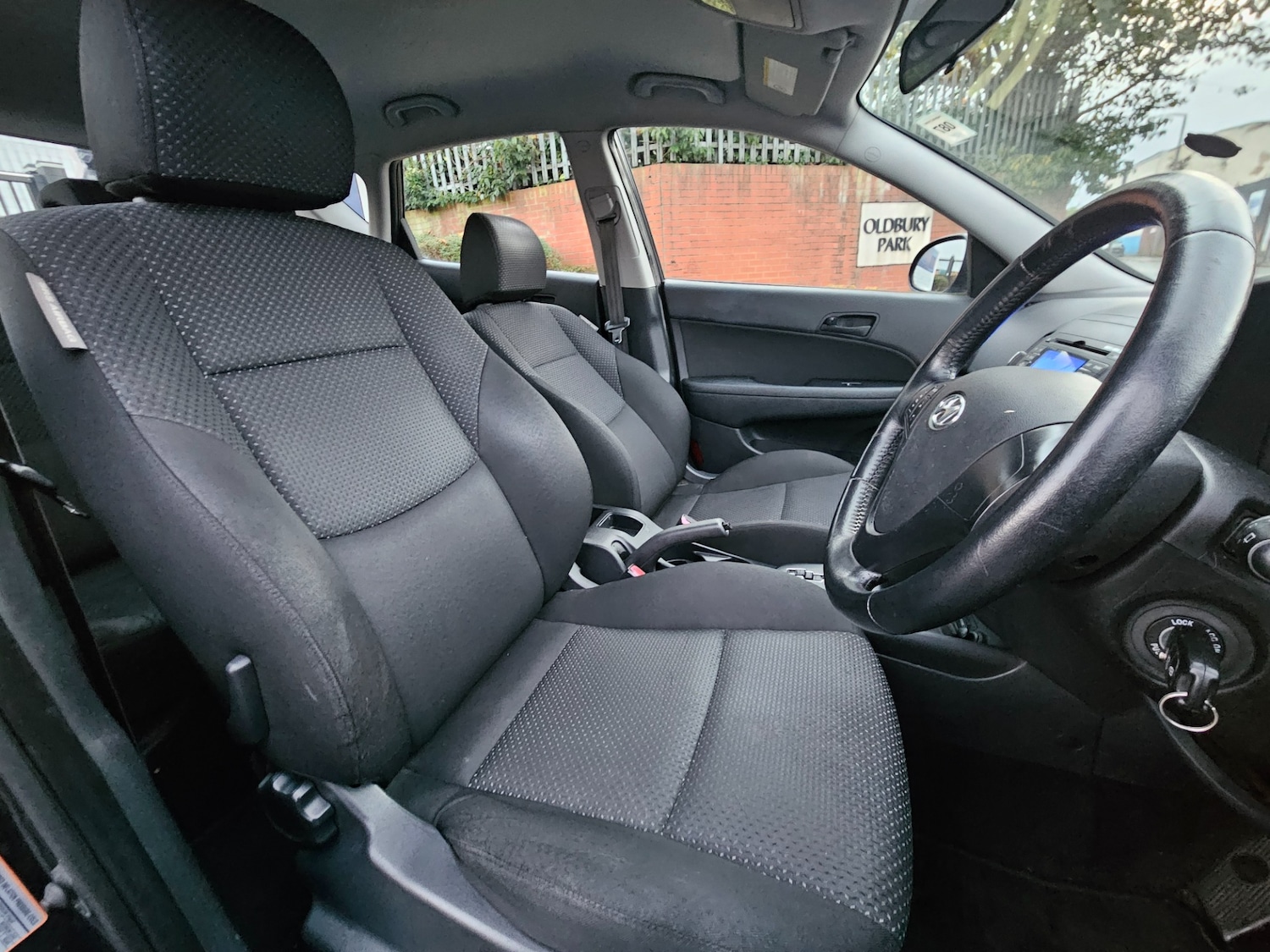 Used Hyundai i30 2010 for sale - 76672233: Photo 14