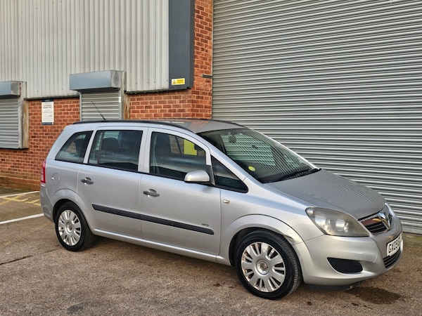 Used Vauxhall Zafira 2009 for sale - 73916517: Photo 2