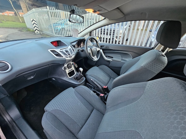 Used Ford Fiesta 2011 for sale - 73848637: Photo 14