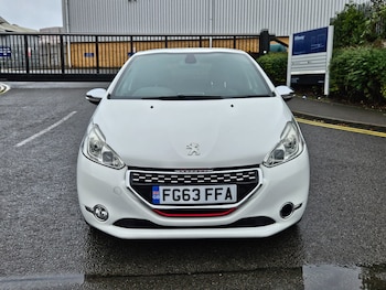 Used Peugeot 208 2013 for sale - 75966306: Photo