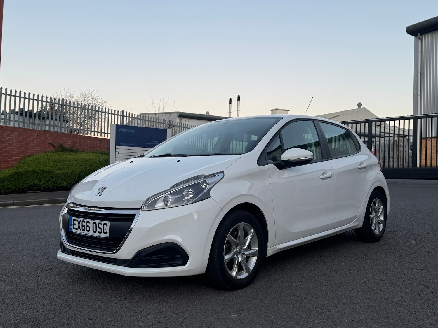 Used Peugeot 208 2016 for sale - 77979965: Photo 11