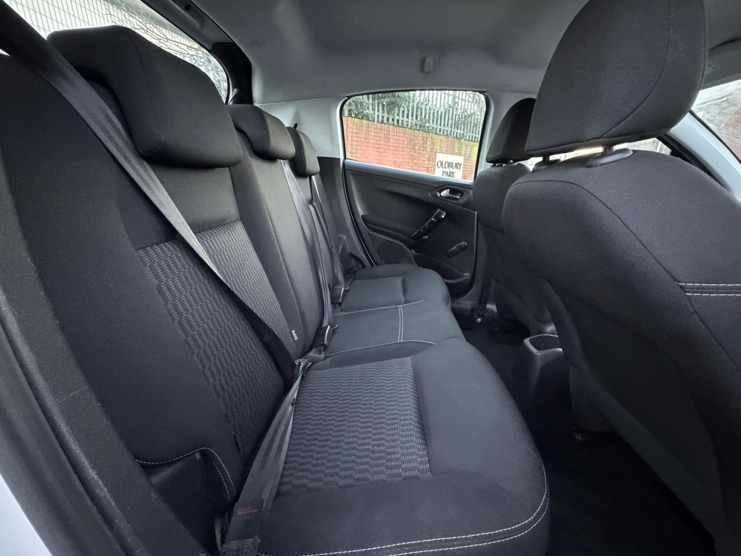 Used Peugeot 208 2016 for sale - 77979965: Photo 16