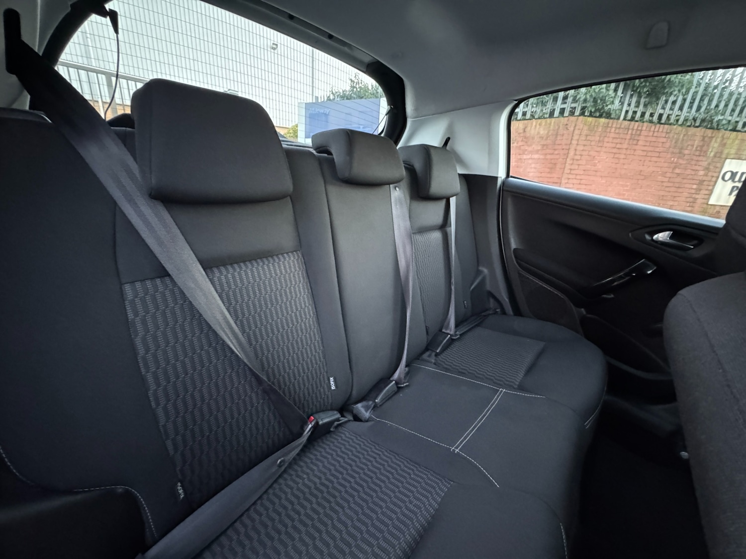 Used Peugeot 208 2016 for sale - 77979965: Photo 17