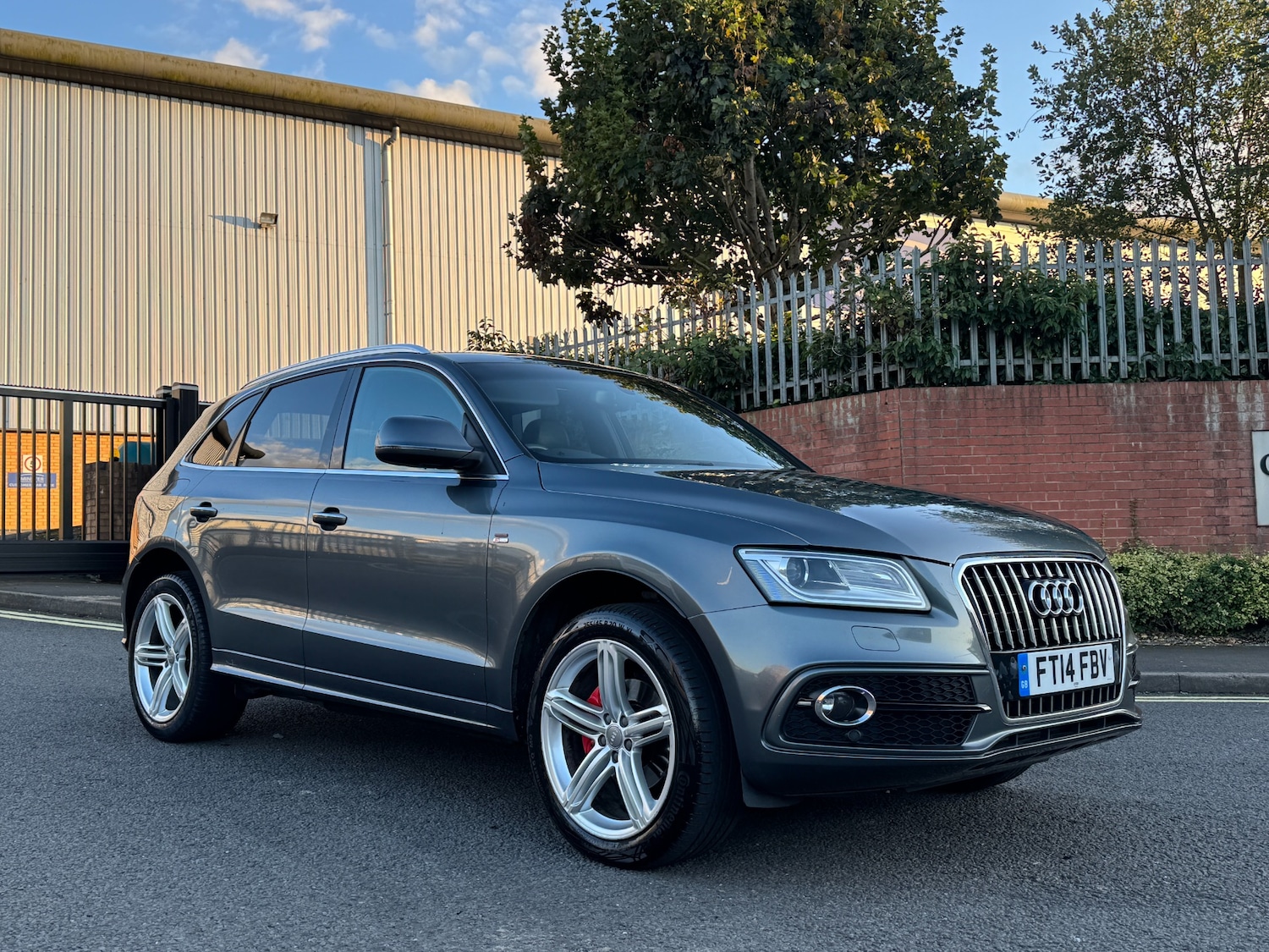 Used Audi Q5 2014 for sale - 76070659: Photo 2