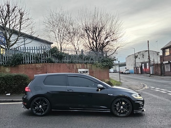 Used Volkswagen Golf 2018 for sale - 77204997: Photo