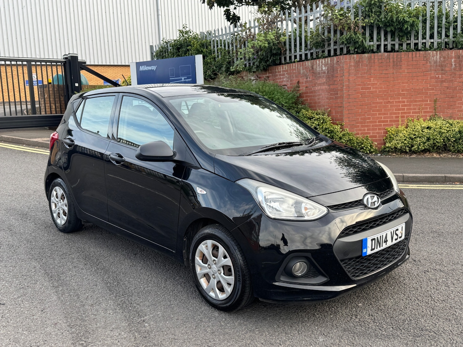 Used Hyundai i10 2014 for sale - 75862728: Photo 1