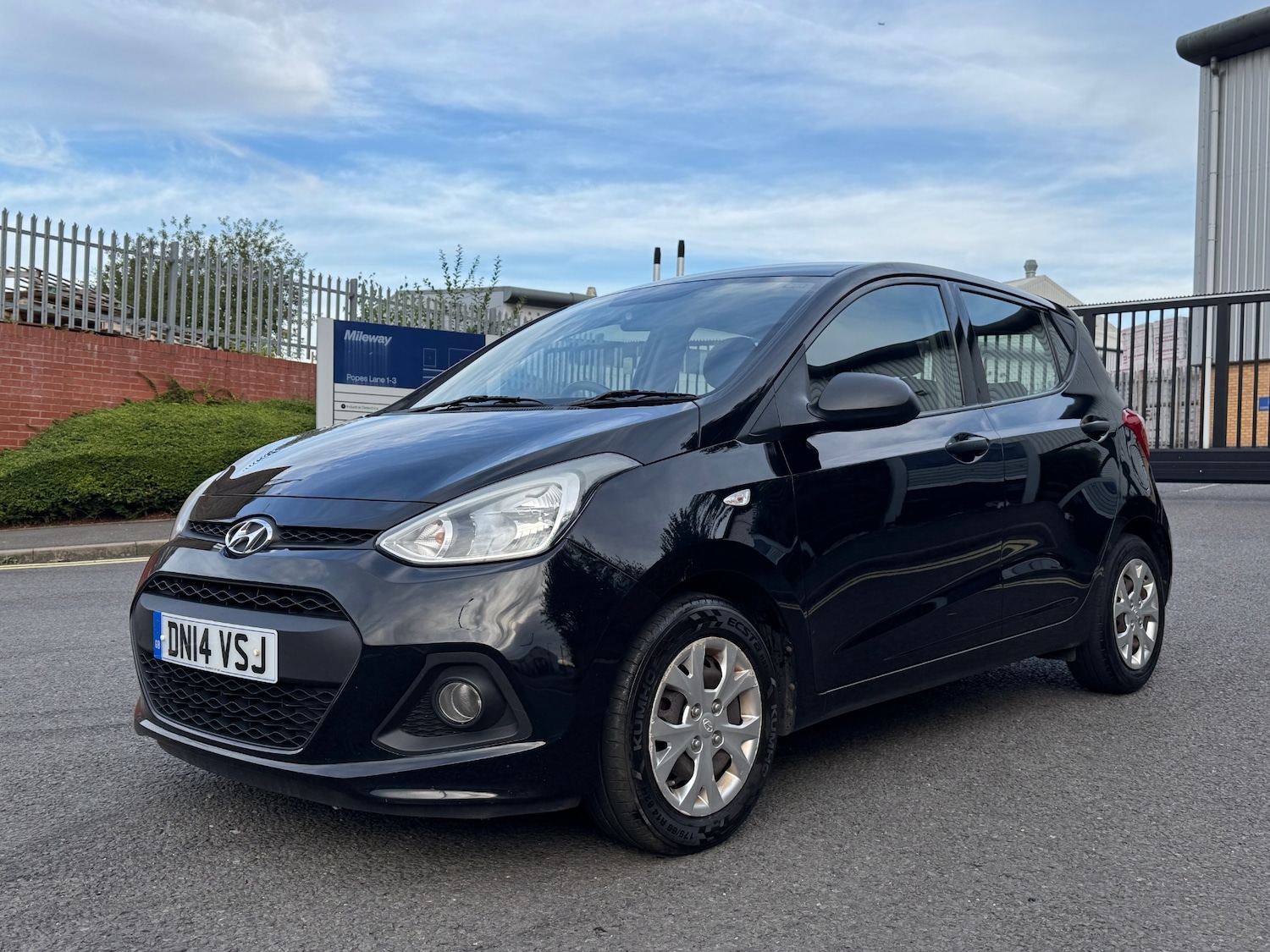 Used Hyundai i10 2014 for sale - 75862728: Photo 11