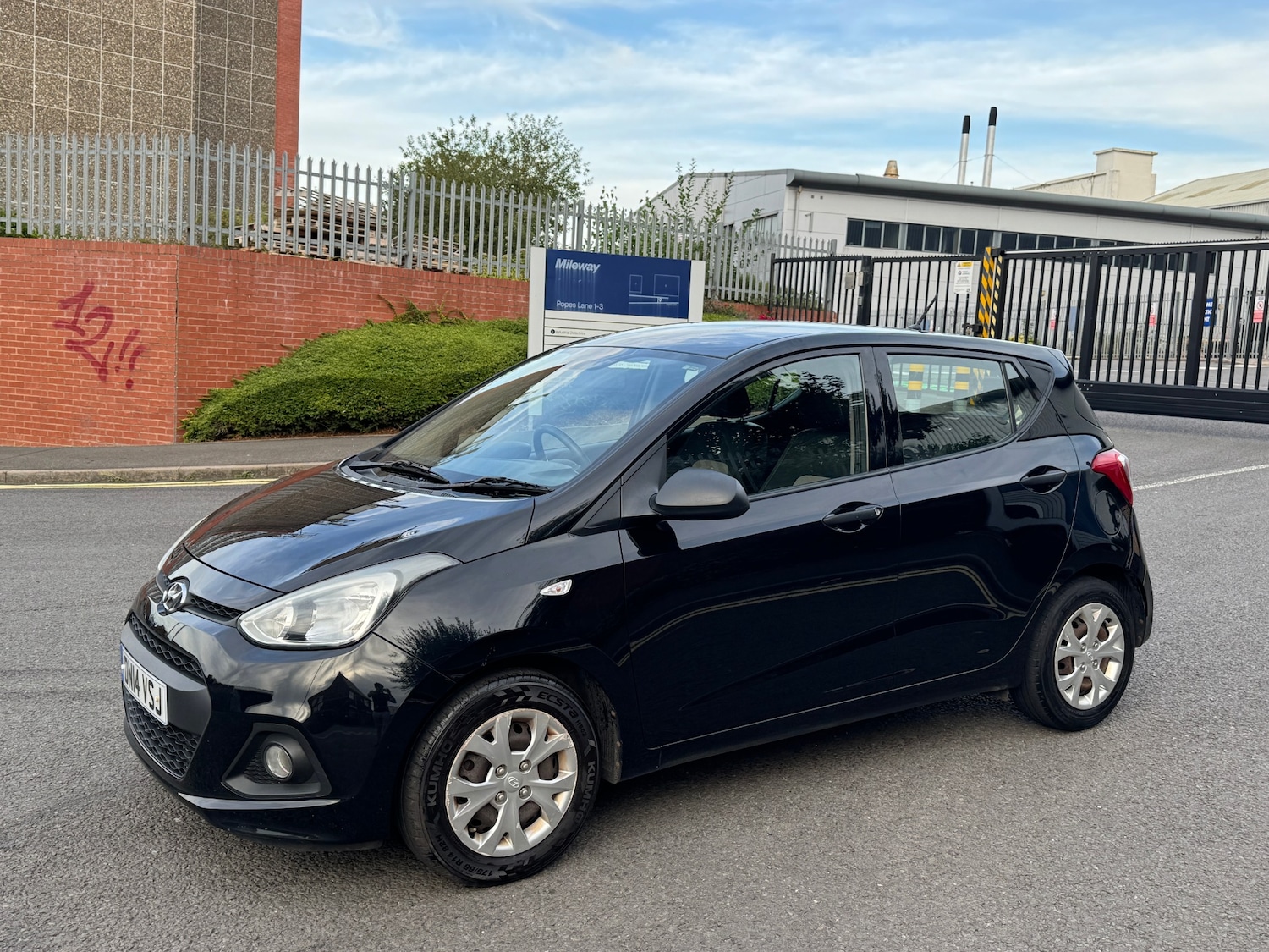 Used Hyundai i10 2014 for sale - 75862728: Photo 12