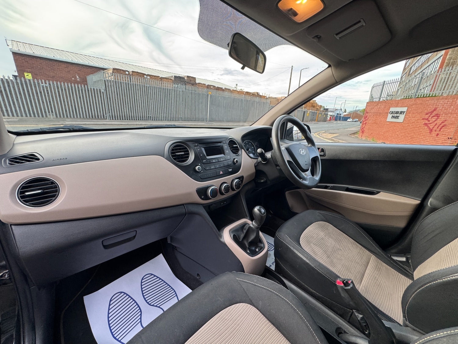 Used Hyundai i10 2014 for sale - 75862728: Photo 13
