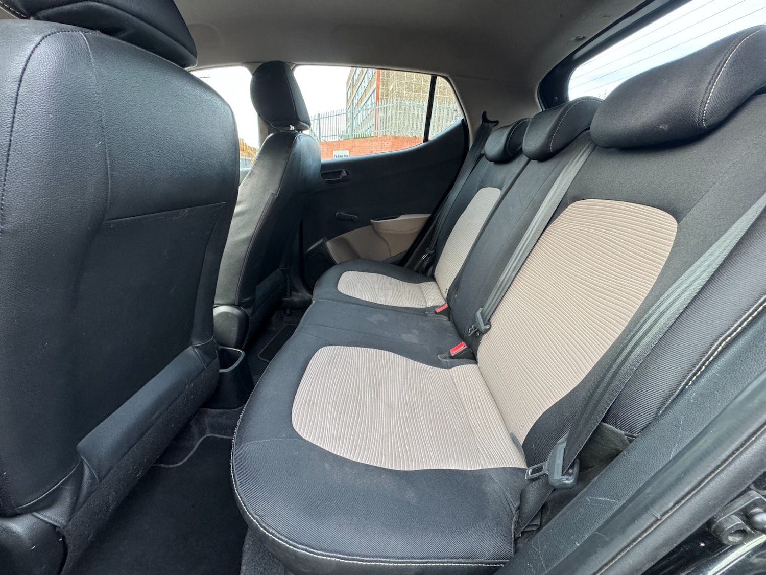 Used Hyundai i10 2014 for sale - 75862728: Photo 16