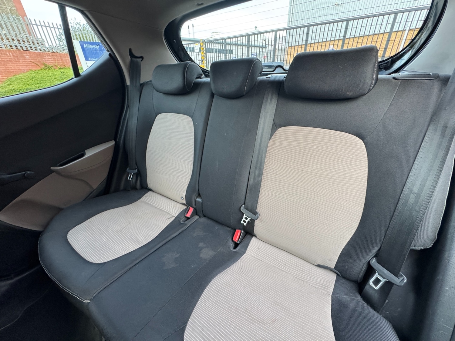 Used Hyundai i10 2014 for sale - 75862728: Photo 17