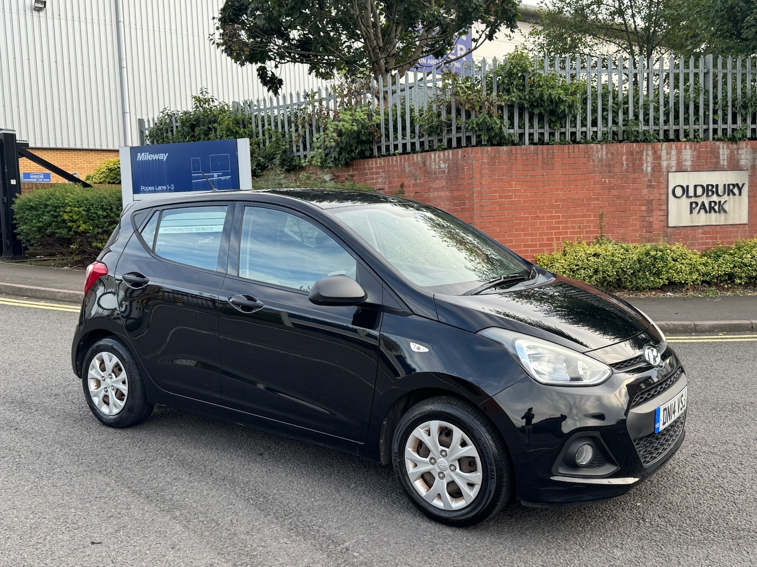 Used Hyundai i10 2014 for sale - 75862728: Photo 3