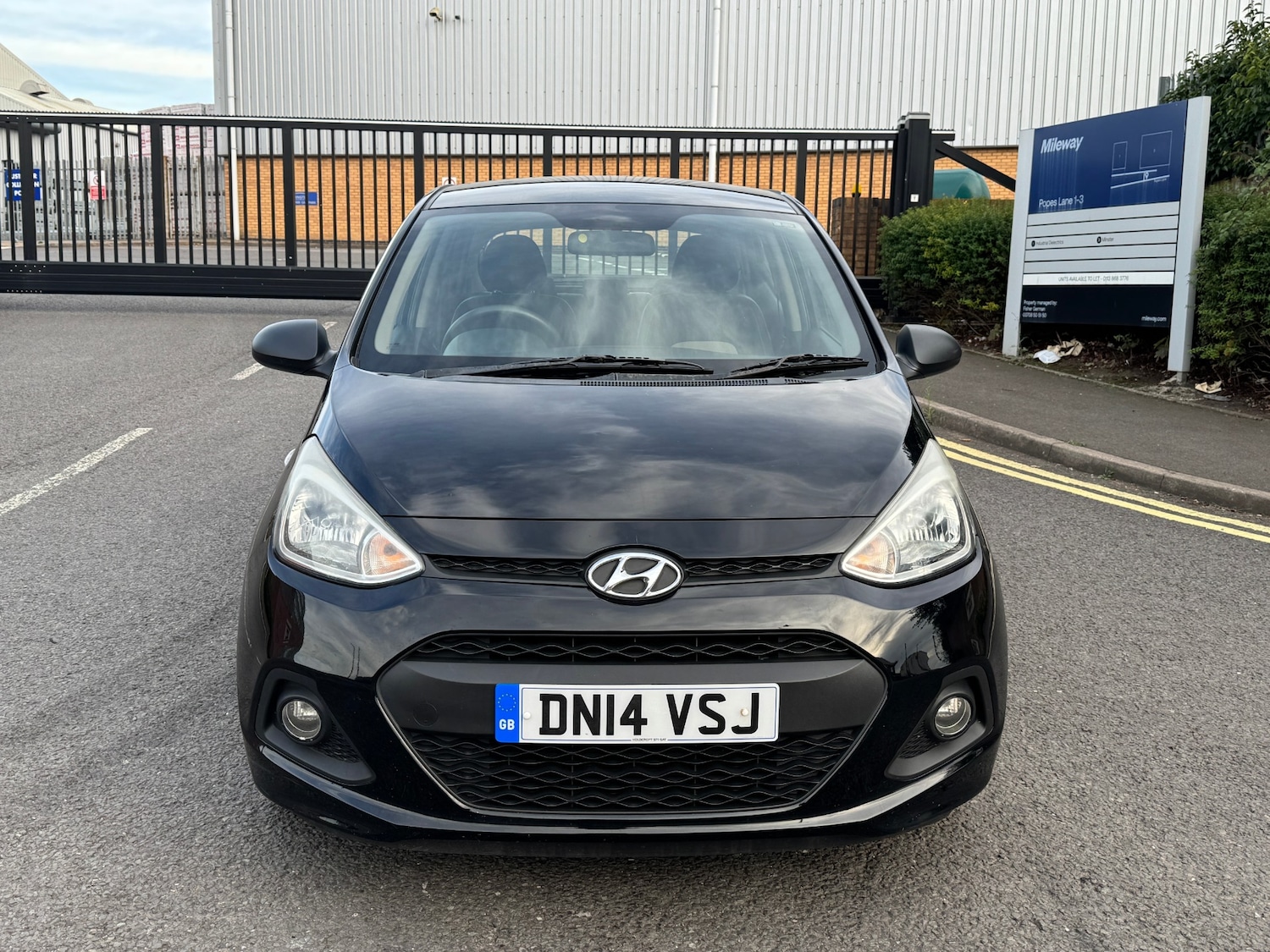 Used Hyundai i10 2014 for sale - 75862728: Photo 4