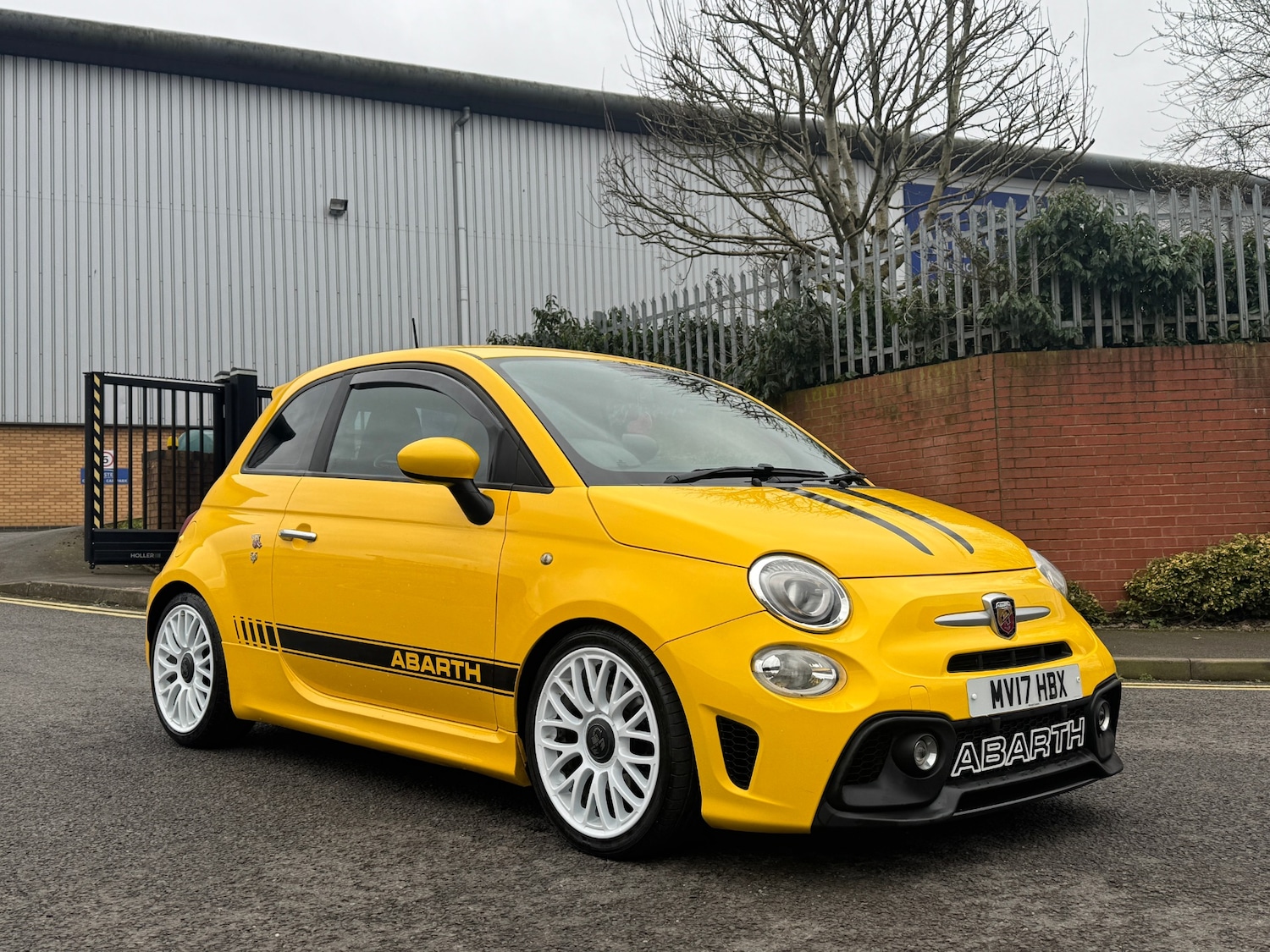 Used Abarth 595 2017 for sale - 77687730: Photo 2