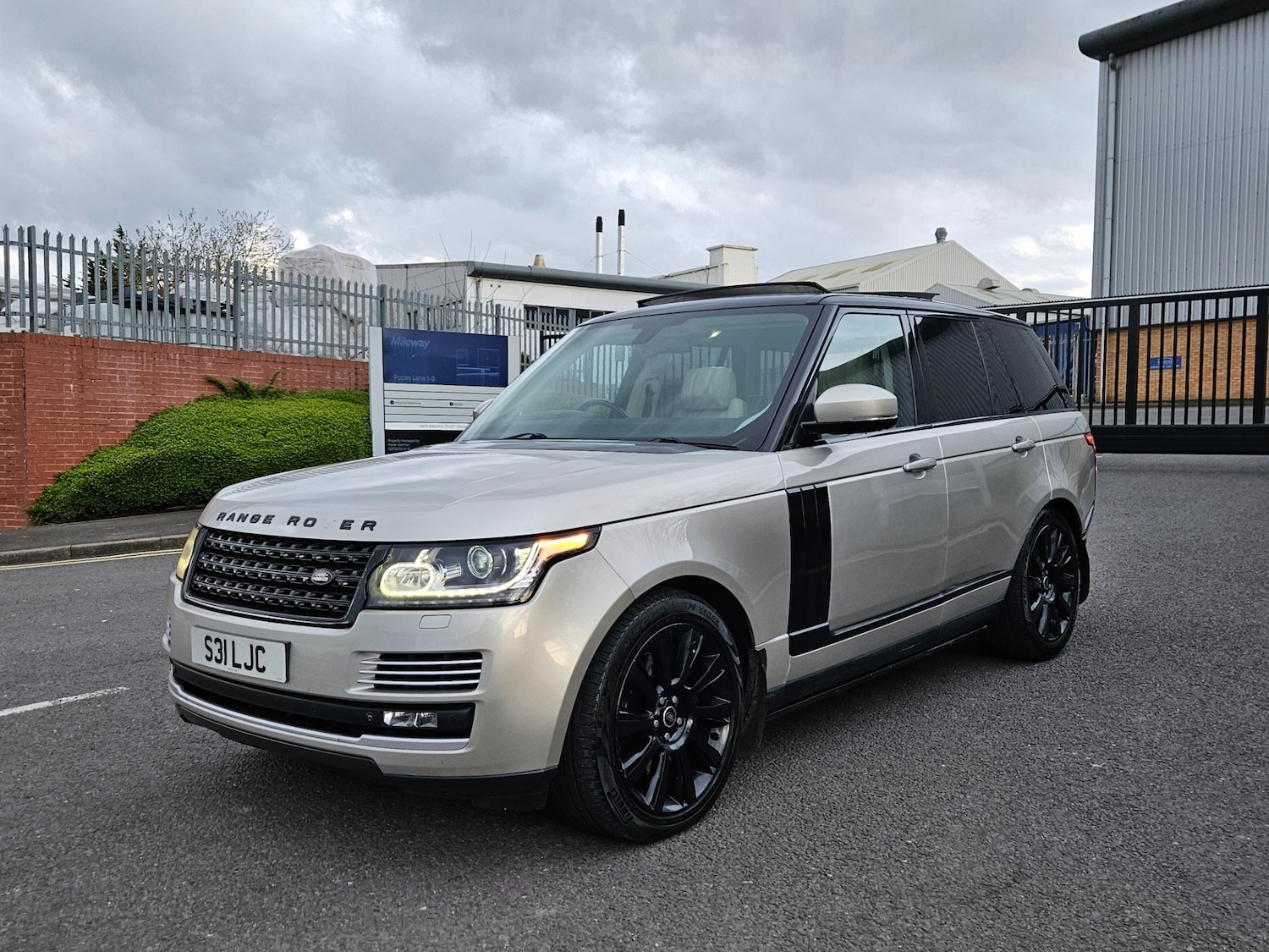Used Land Rover Range Rover 2013 for sale - 78102409: Photo 10